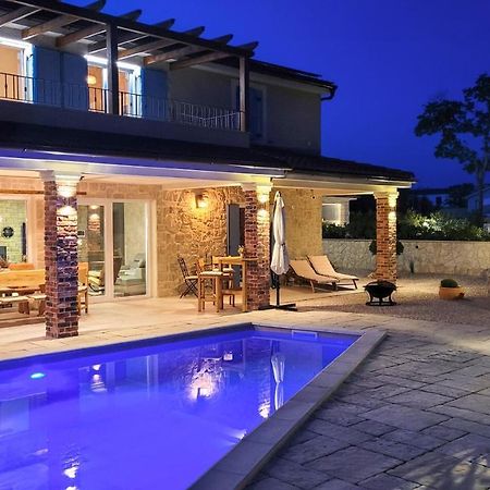 Milohnici Villa Alara - Charming Villa With Heated Swimming Pool מראה חיצוני תמונה