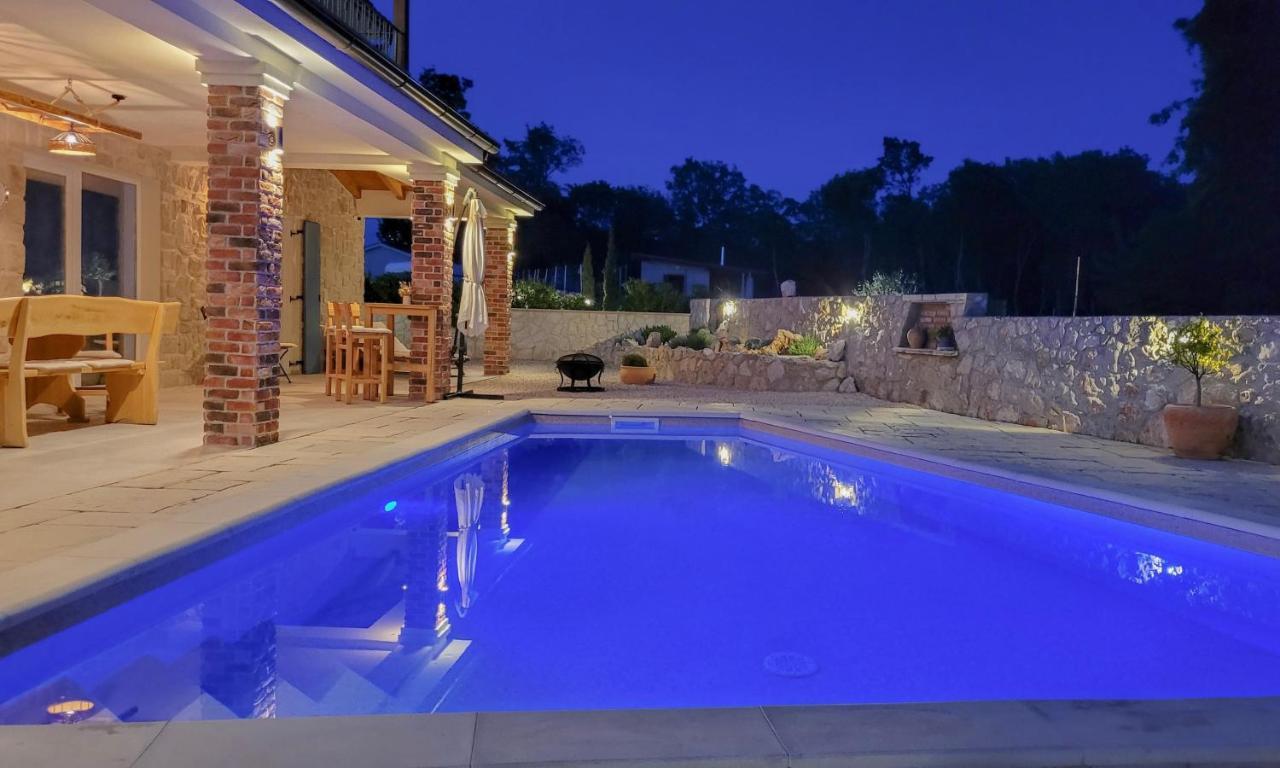 Milohnici Villa Alara - Charming Villa With Heated Swimming Pool מראה חיצוני תמונה