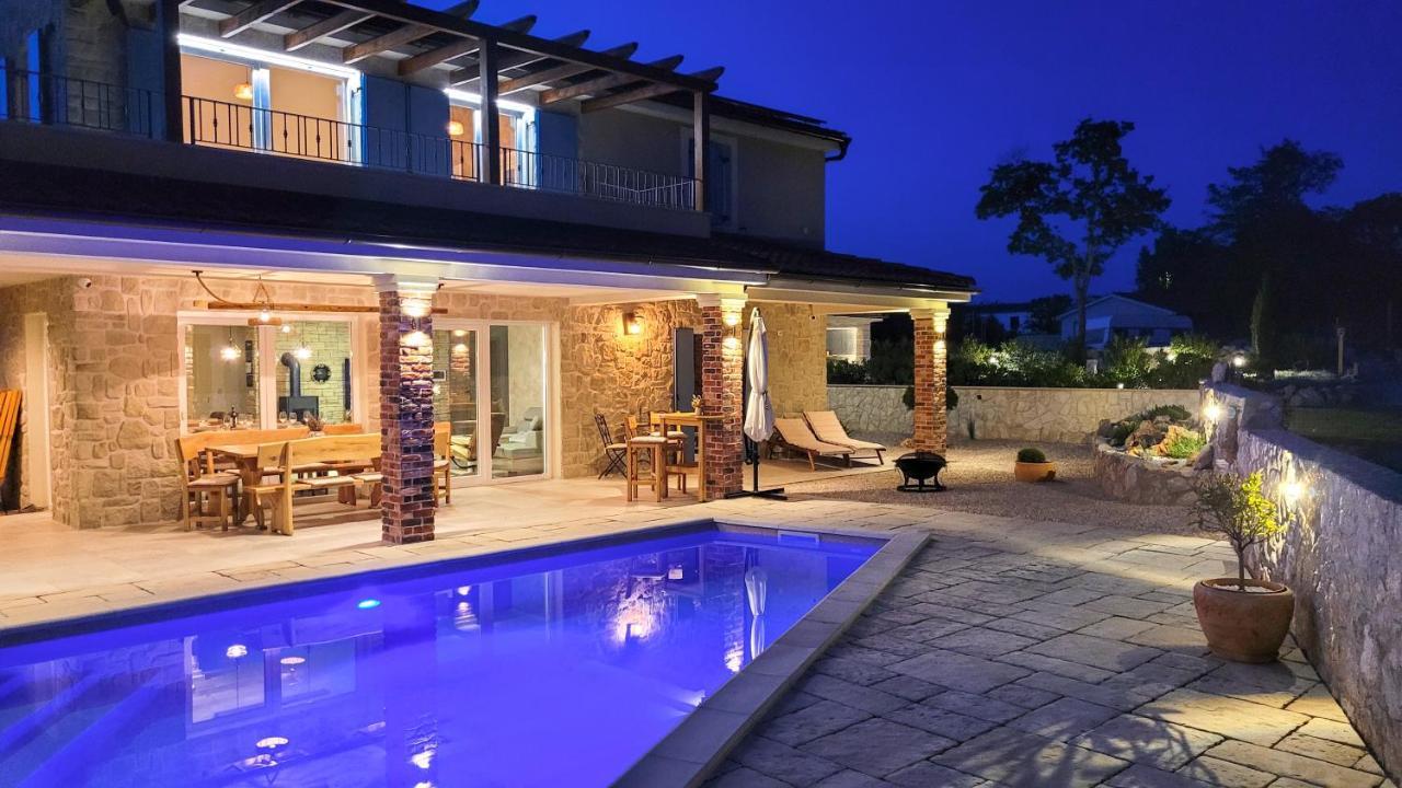 Milohnici Villa Alara - Charming Villa With Heated Swimming Pool מראה חיצוני תמונה