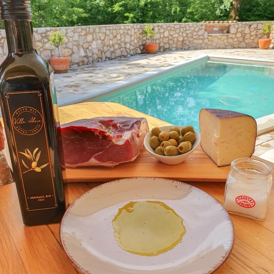 Milohnici Villa Alara - Charming Villa With Heated Swimming Pool מראה חיצוני תמונה