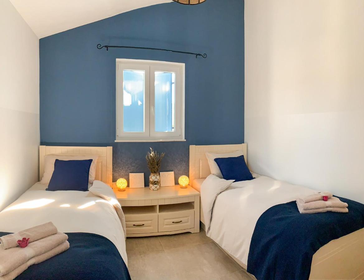 Milohnici Villa Alara - Charming Villa With Heated Swimming Pool מראה חיצוני תמונה