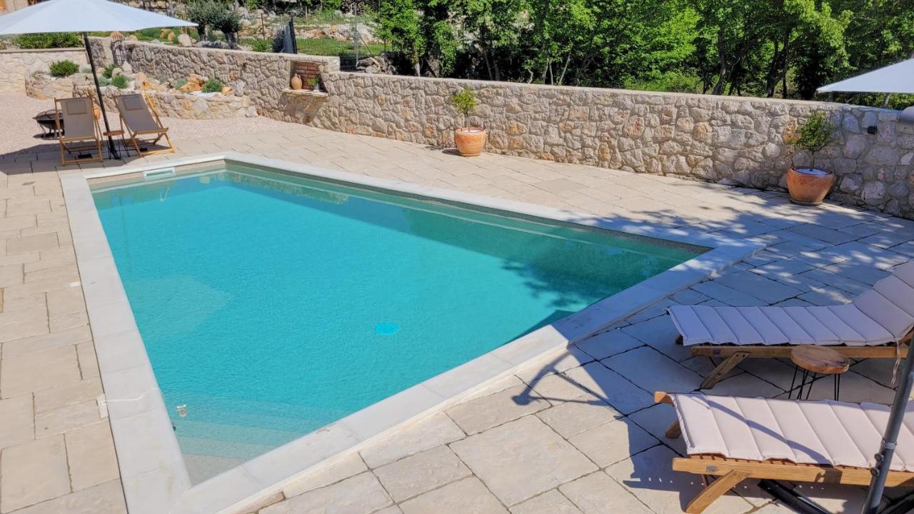 Milohnici Villa Alara - Charming Villa With Heated Swimming Pool מראה חיצוני תמונה